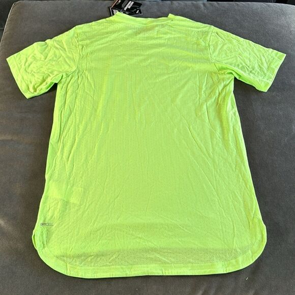 Puma Training T-Shirt Regular Fit Dry Cell Green Glare Size S NWT - Picture 8 of 12
